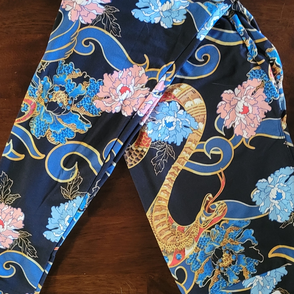 Floral & Scroll Print Leggings in Black, Blue, Pink